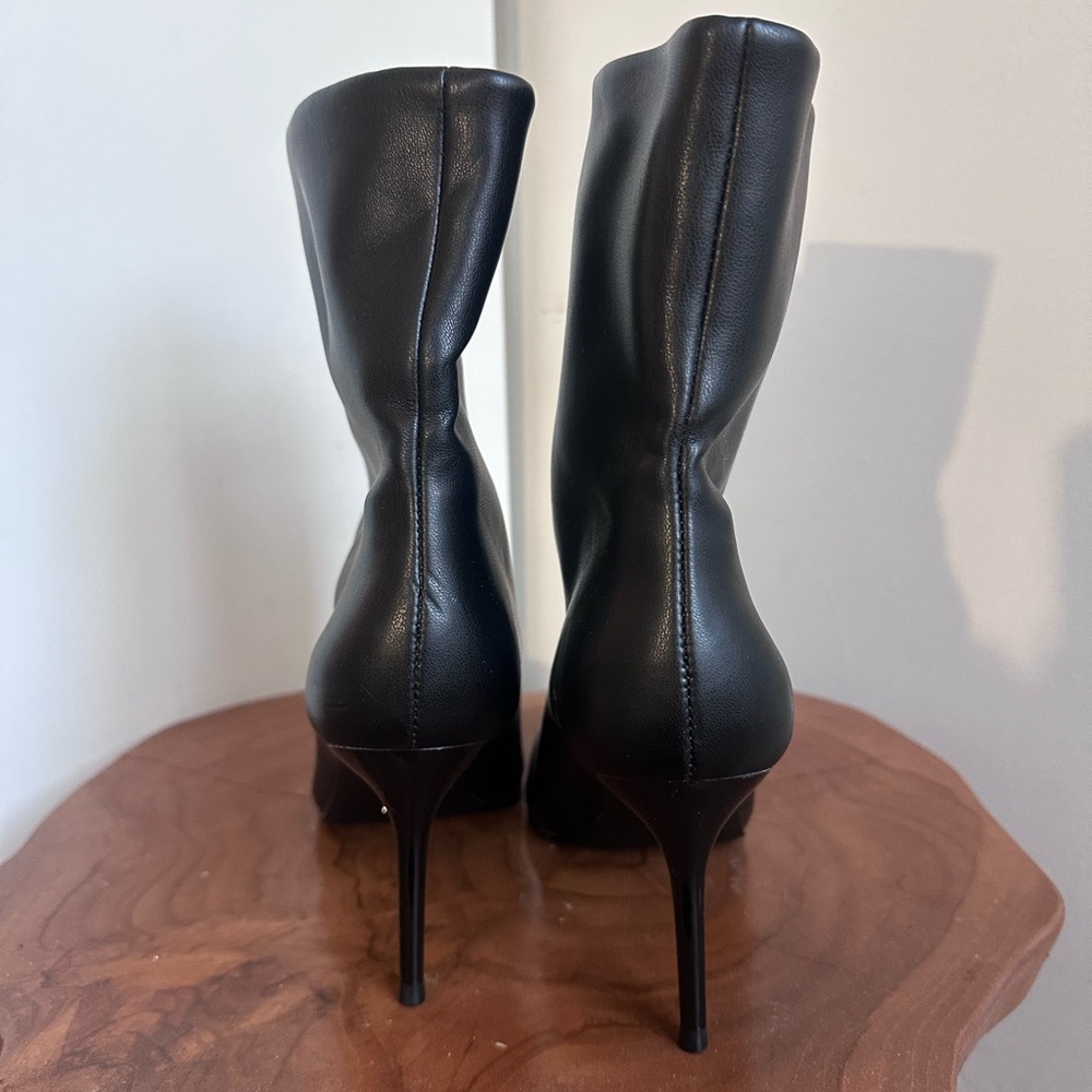 Steve Madden Black Pointed Toe Stiletto Boots - Picture 2 of 4